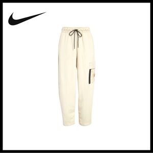 NWT Nike Women's Sports Utility Fleece Loose Fit Cargo Pants